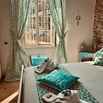 Le Stanze Di Megaride Vendégház 3*